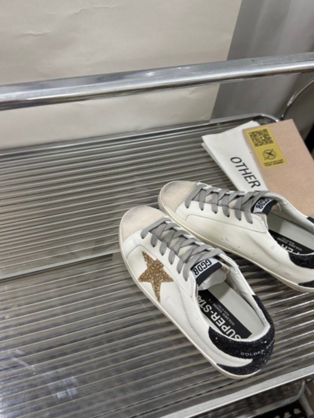 Golden Goose Women's White and Black Sneakers with Gold Star - Picture 4 of 8